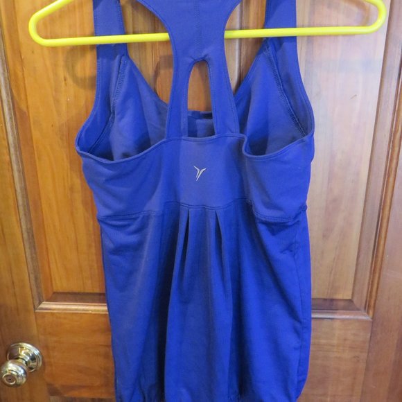 OLD NAVY Active Top in PURPLE - Picture 3 of 5
